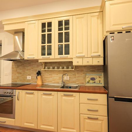 Grandstay Villa Perla Resort Durres Bagian luar foto