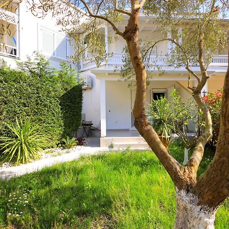 Grandstay Villa Perla Resort Durres Bagian luar foto