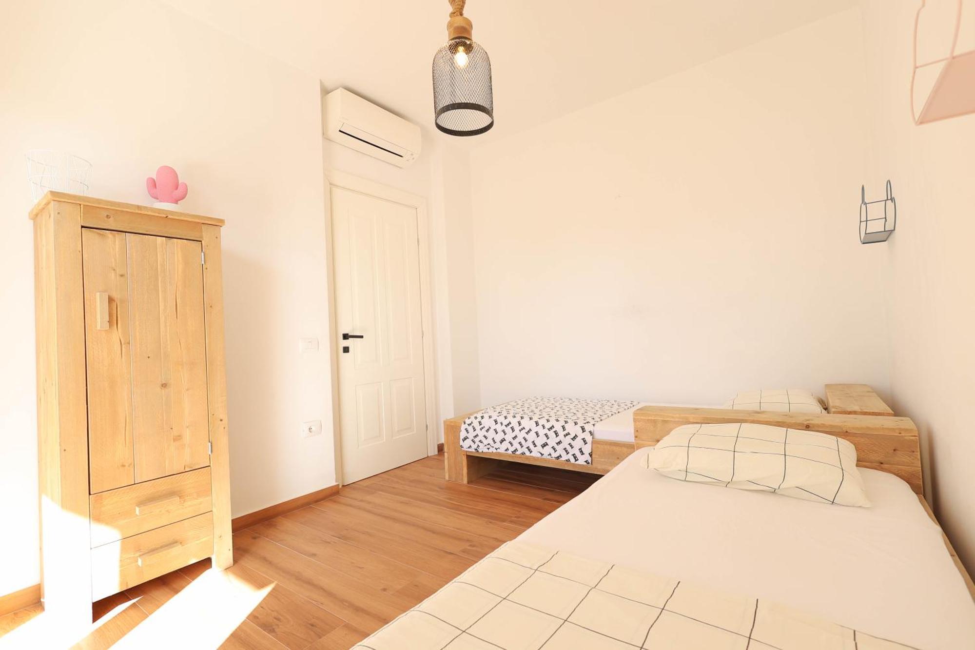 Grandstay Villa Perla Resort Durres Bagian luar foto