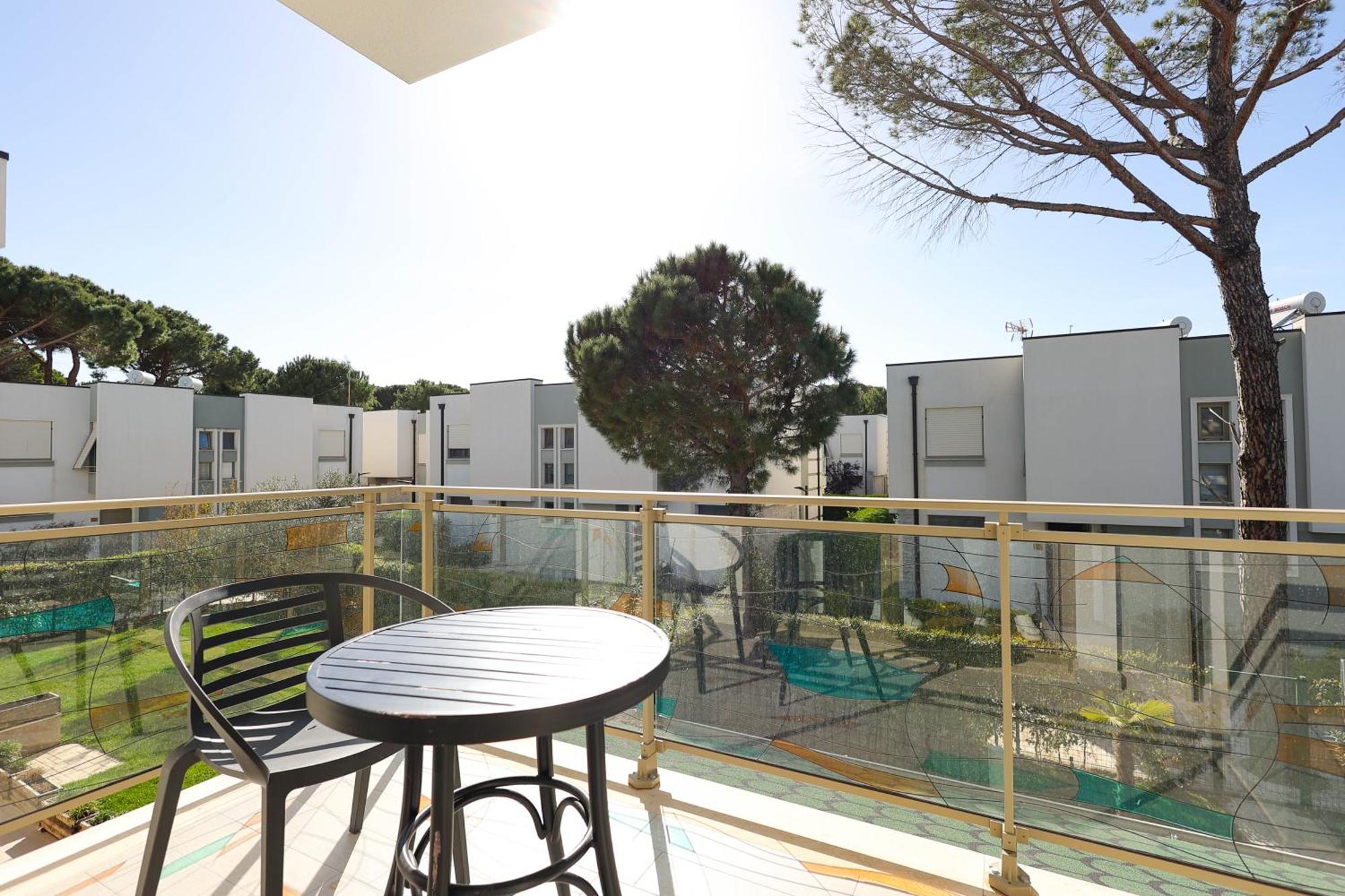 Grandstay Villa Perla Resort Durres Bagian luar foto