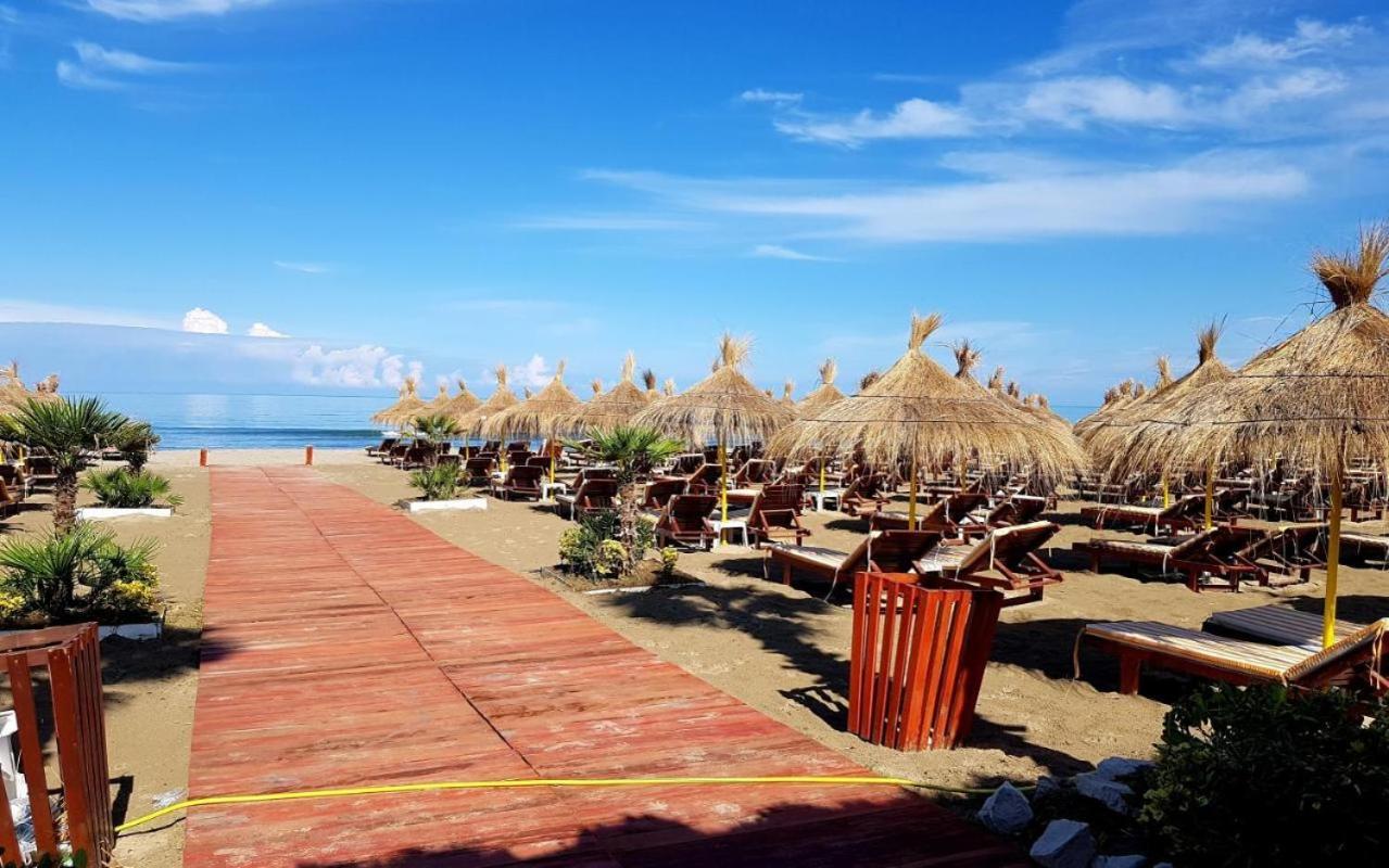Grandstay Villa Perla Resort Durres Bagian luar foto