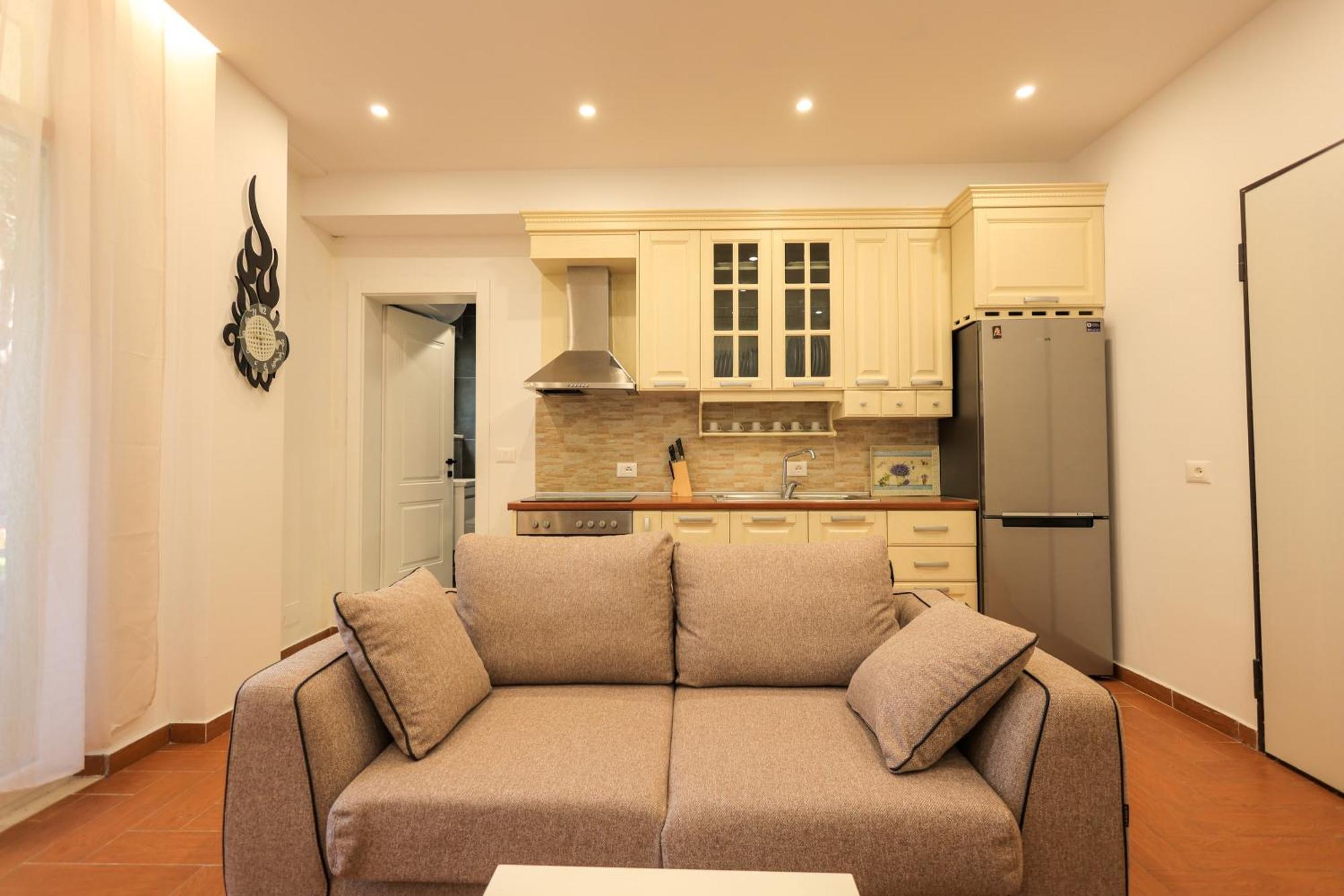 Grandstay Villa Perla Resort Durres Bagian luar foto