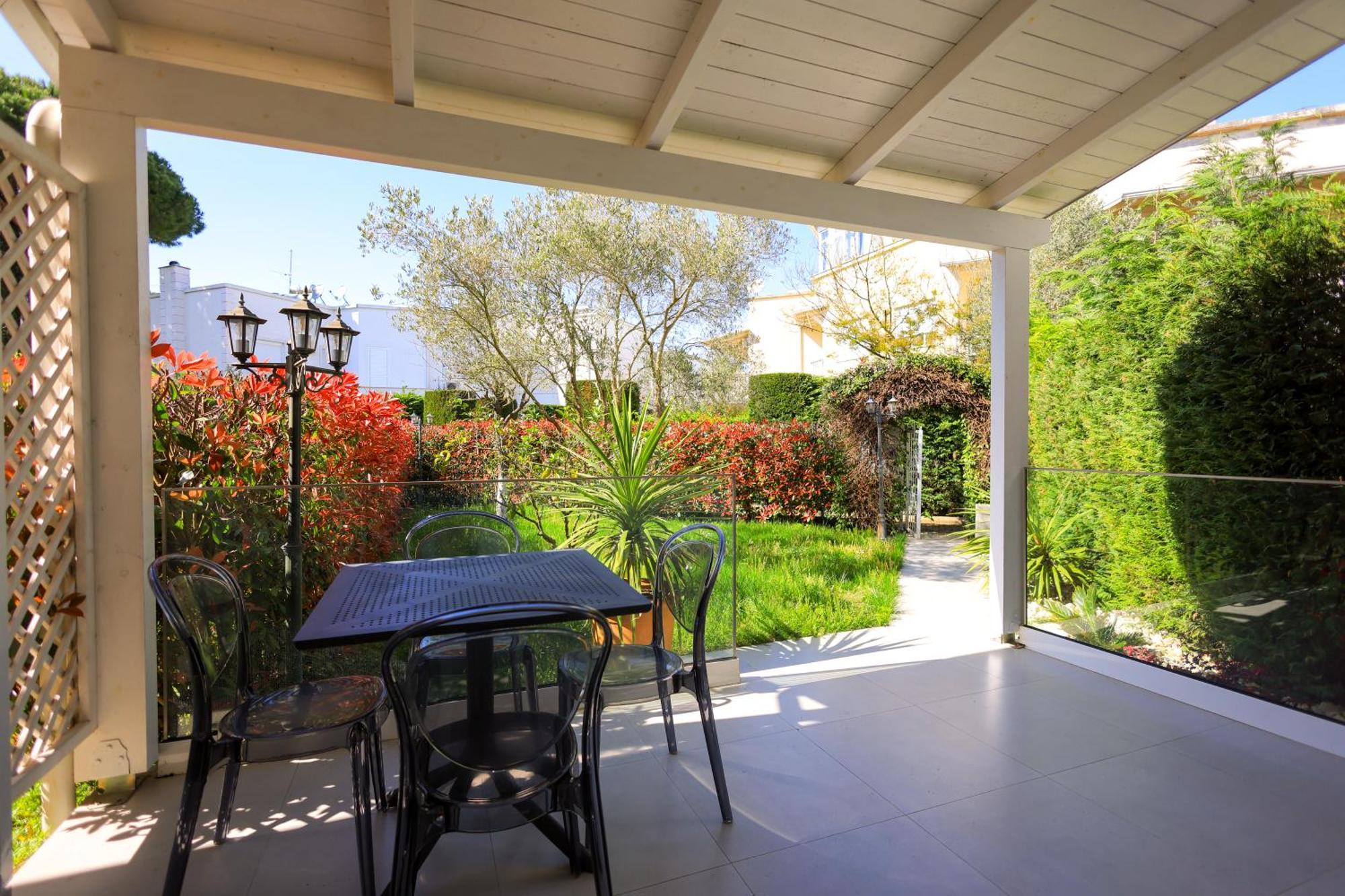 Grandstay Villa Perla Resort Durres Bagian luar foto