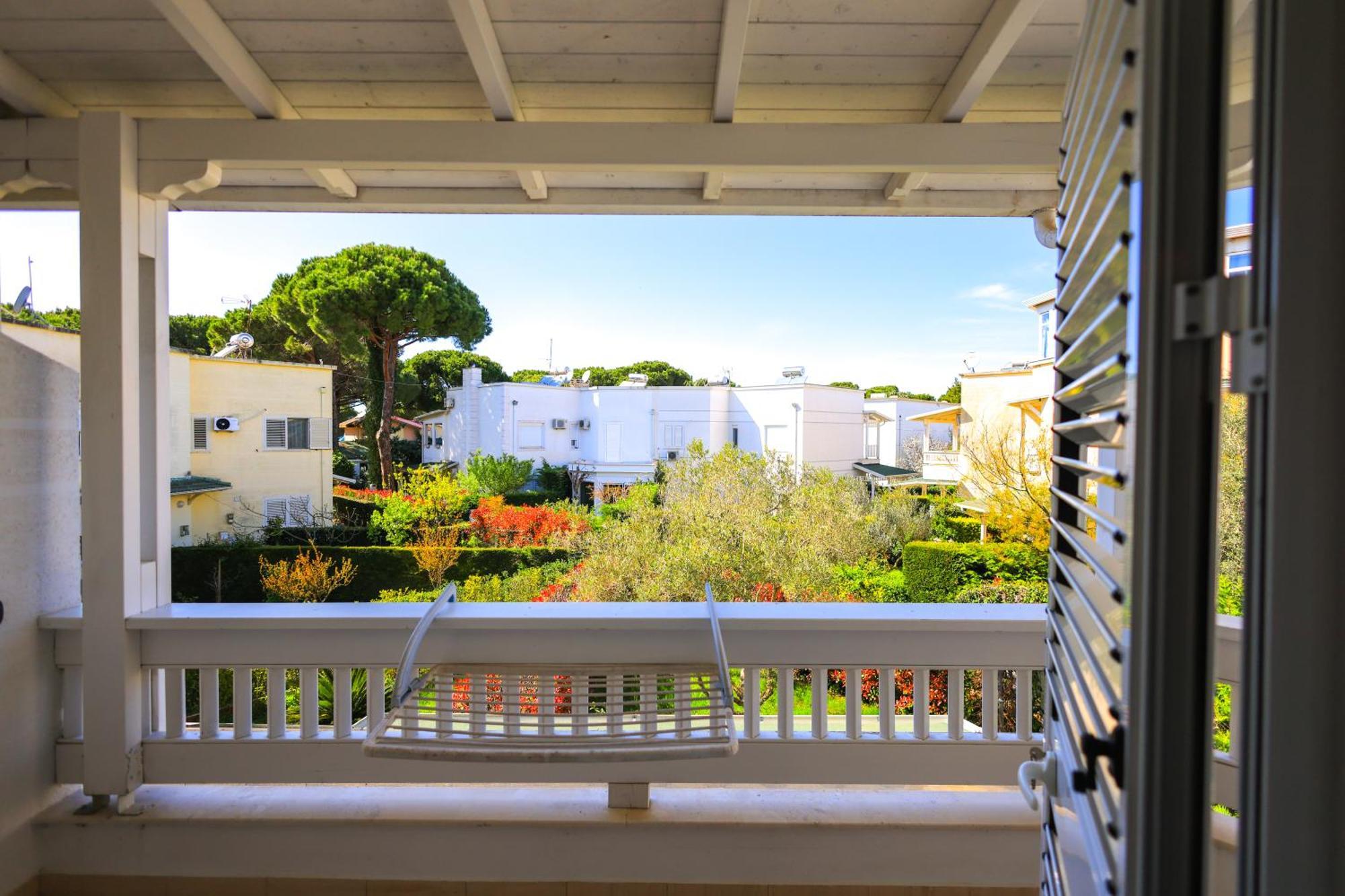 Grandstay Villa Perla Resort Durres Bagian luar foto
