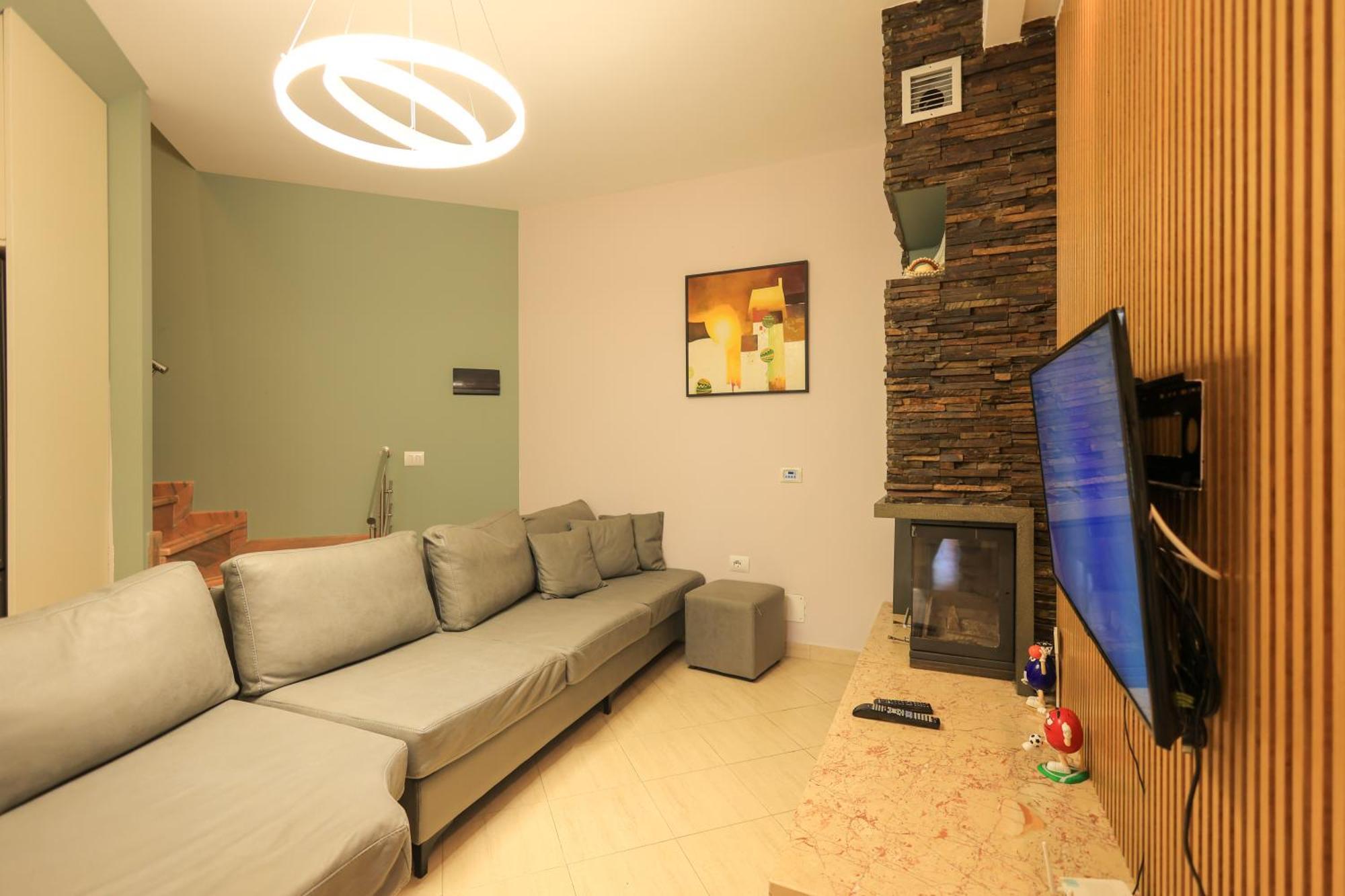 Grandstay Villa Perla Resort Durres Bagian luar foto