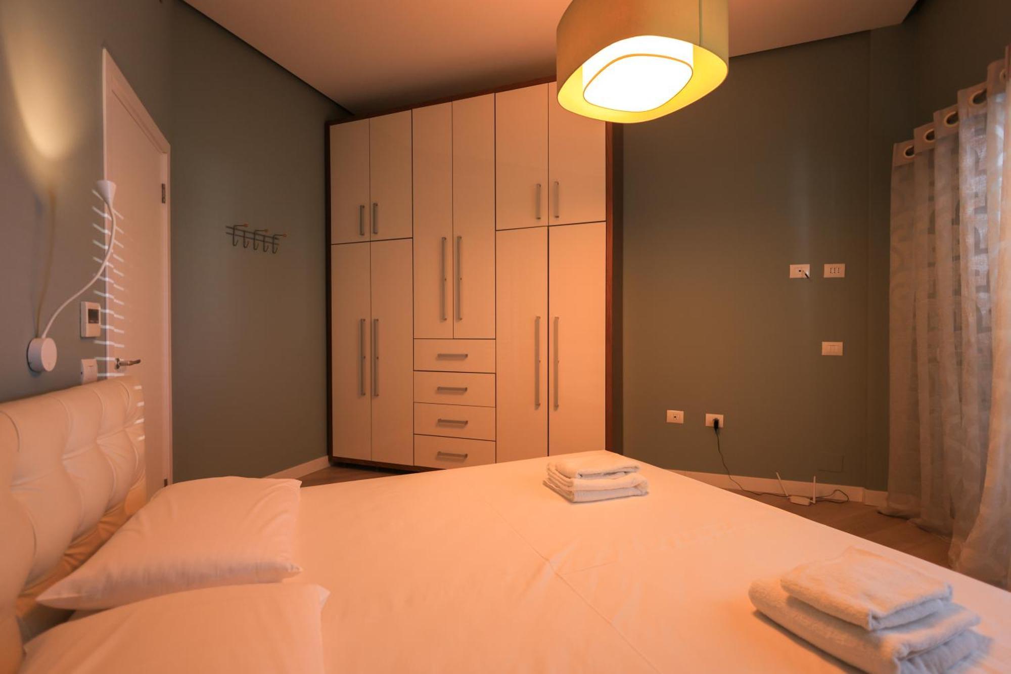 Grandstay Villa Perla Resort Durres Bagian luar foto