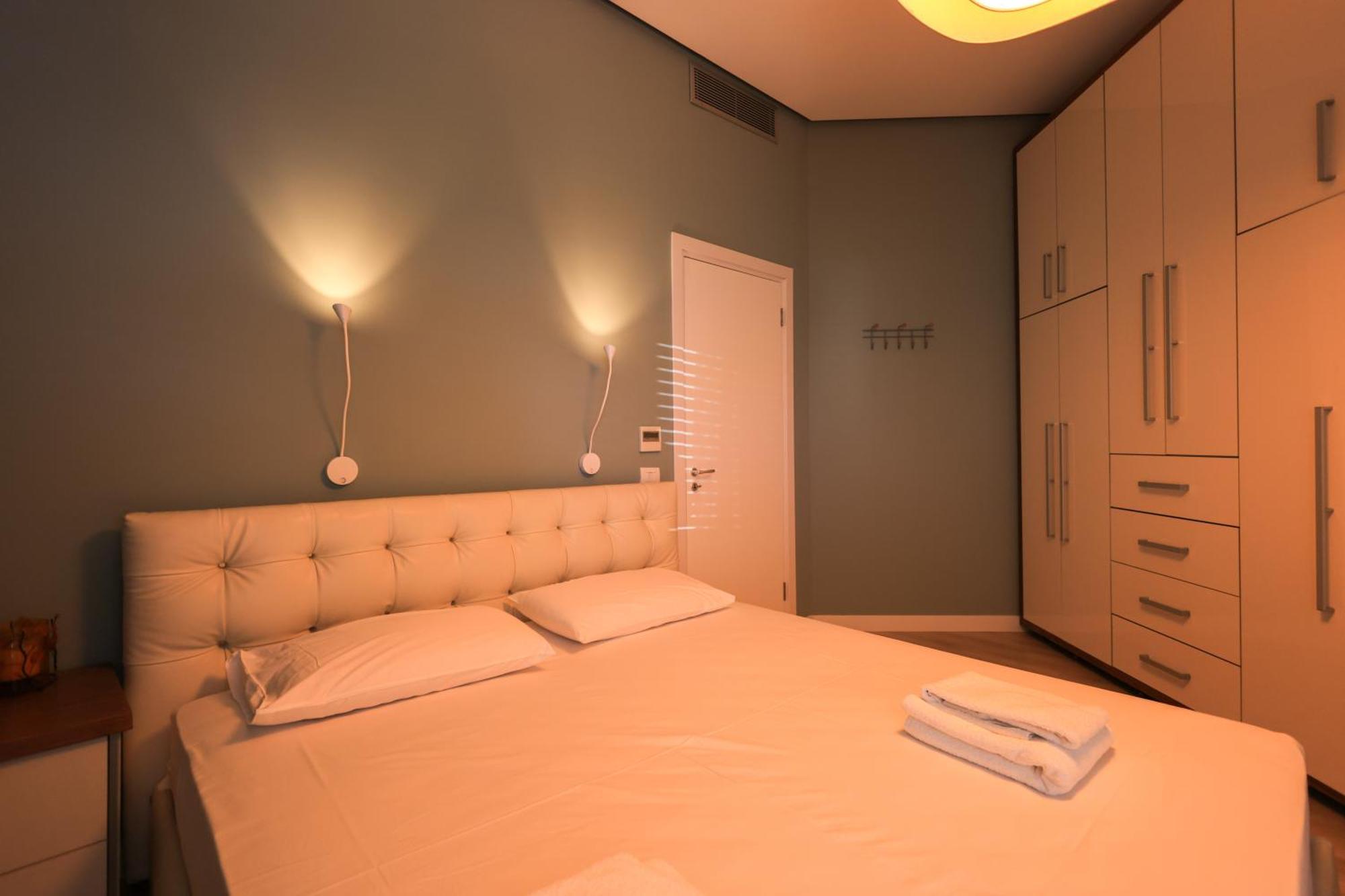 Grandstay Villa Perla Resort Durres Bagian luar foto